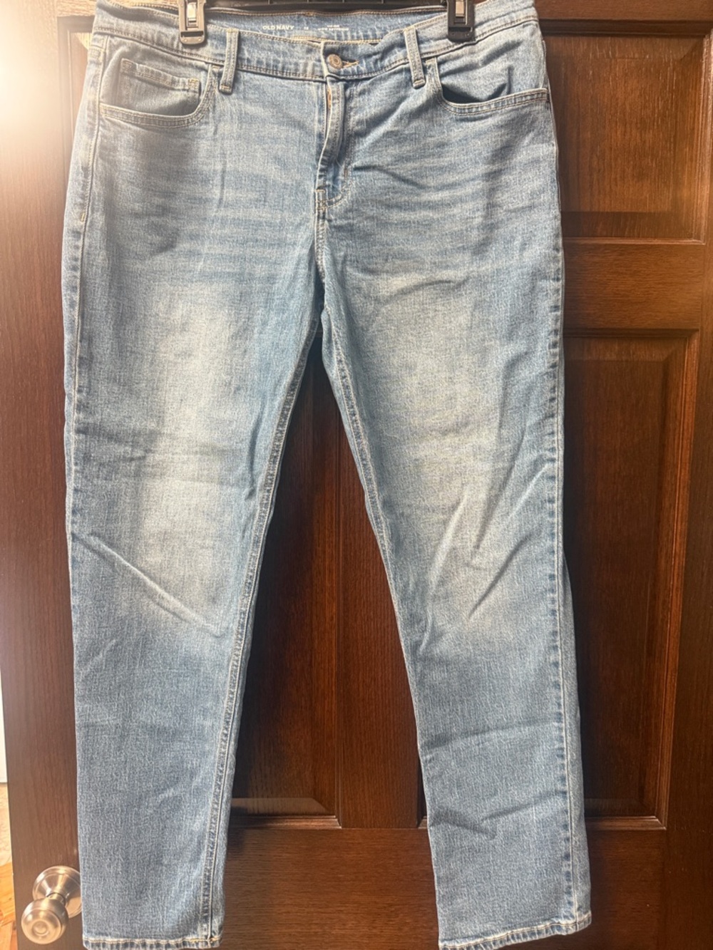 Light Wash Straight Leg Jeans - Blue